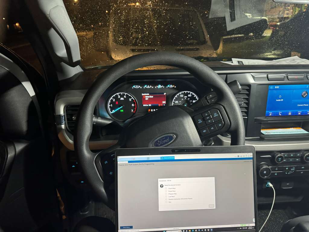 Professional car key programming equipment
